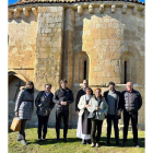 Foto de familia de la Comisión de Patrimonio, ayer en Gradefes. DL