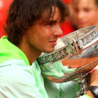 Nadal con el trofeo de Roland Garros. En su muñeca, el reloj que horas después le fue robado.