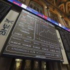 Vista de un panel de la bolsa de Madrid.