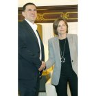 Otegi y la presidenta del Parlament, Forcadell. ANDREU DALMAU