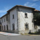 El antiguo edificio del cuartel de Villamanín será demolido para construir un parque lúdico.