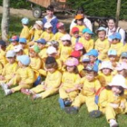 Los niños de la guardería, en su visita a la granja escuela.