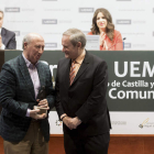 Peridis recibe el premio UEMC al personaje público de Castilla y León. R. GARCÍA