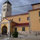 El desfile de carrozas y comparsas es una de las actividades más importantes del programa festivo de