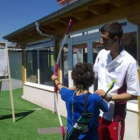 El tiro con arco es una de las actividades que se realizan en los campamentos de verano.