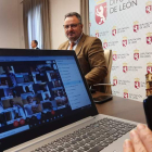 El presidente de la Diputación, Eduardo Morán, asiste al pleno convocado telemáticamente.