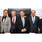 El secretario, Alejandro Menéndez, vicepresidente segundo, Miguel Ángel Álvarez, el director general