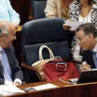 López Viejo, a la derecha, fue cesado por Aguirre al conocer su relación con la trama.