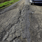 Otro de los pronunciados baches de la carretera que evidencia su mal estado. ACACIO