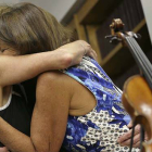 La familia del famoso violinista polaco Roman Totenberg recupera el violín robado en 1980.