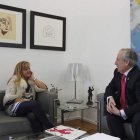 Isabel Carrasco y Jesús Encabo, ayer durante su reunión en la Diputación leonesa.