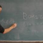 Un profesor de gallego, durante una clase en Cacabelos