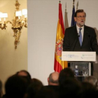 Mariano Rajoy interviene ante inversores y empresarios, ayer, en Madrid.