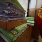 Los expedientes en papel siguen amontonándose en los Juzgados de León. Este es sólo un ejemplo del ‘éxito’ del expediente digital. RAMIRO
