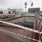 Una estación de metro de Estambul, cerrada por el apagón que ha afectado a Turquía este martes.