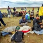 Inmigrantes de varios países esperan en Francia encontrar asilo en Gran Bretaña