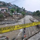Las lluvias torrenciales de los días previos anegaron de forma extendida nueve municipios y ciudades de Bengkulu.