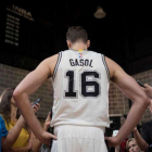 Pau Gasol y Greg Popovich afirman necesitar más intensidad para aspirar al anillo.