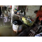 Vecinos del municipio de Sucre en Colombia, afectados desde hace cinco meses por una inundación.