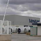 Vista de la factoría de Vestas en el polígono de Villadangos. MARCIANO PÉREZ