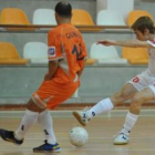 Ángel, a la derecha, realizó un gran partido frente a los gallegos dentro del buen tono general.