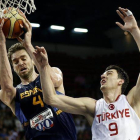 Pau Gasol ante Emir Preldzic.