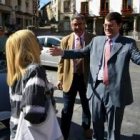 El consejero de Interior acude a saludar a la presidenta de la Diputación, en presencia del alcalde
