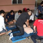 Alumnos de La Inmaculada en un ejercicio de reanimación.