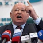 Gorbachov dice que la situación entre ambos países es anormal