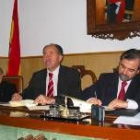 El párroco de Santa María, junto al presidente de Unión Fenosa en Castilla y León y el alcalde