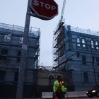 Estado actual del edificio Araú cuyas obras llevan paralizadas desde el pasado mes de octubre.