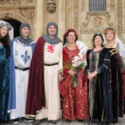 Pedro Avellaneda y Teresa Patón, junto a sus familiares en la  boda medieval.