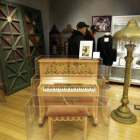 El piano en el que Sam toca 'As time goes by', en Casablanca, que se ha subastado por 2,3 millones en Nueva York.
