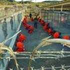 Imagen de los presuntos terroristas que ha tenido detenidos Estados Unidos en la base de Guantánamo