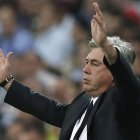 Las dudas sobre Ancelotti crecen después de la derrota y el planteamiento ante el Barça.