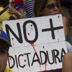 Una manifestación, el sábado, contra el Gobierno. NATHALIE SAYAGO