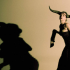 Mónica Cofiño presentará este martes ‘Texto y danza para vacas’, la primera de las cuatro performances que acoge el Musac.