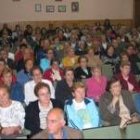 La casa de cultura de Cistierna acogió una reunión multitudinaria de los vecinos