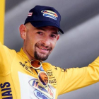 Marco Pantani, en el podio del Tour de Francia, el 1 de agosto de 1998.
