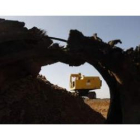 La finca de 11.000 metros cuadrados donde ardieron medio millón de neumáticos fue limpiada por la Ju