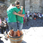 Con la pisada de uvas arrancó la ofrenda que se desarrolló en el Monasterio de Carracedo.