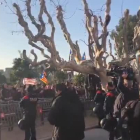 Manifestantes independentistas irrumpen en el parque de la Ciutadella.