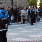 Concentración ayer en Bembibre de donde era Juan Carlos Pérez, uno de los fallecidos.