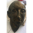 La exposición, ubicada en la sala Javier de la Rosa del Ayuntamiento de Valderrey, reúne una vez más la literatura, la pintura y la escultura en una sola estancia para pasear, leer y contemplar con todos los sentidos. Son obras realistas en unos casos, ab