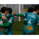 Javi Amor sumó un nuevo gol para un Atlético Astorga que recupera el liderato en la Liga. FERNANDO OTERO