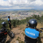 Efectivos de la Policía Municipal de Ponferrada en el monte Pajariel.