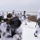 Imágenes de soldados ucranianos realizando ejercicios de entrenamiento en la frontera. MAARKYAN LISEIJO