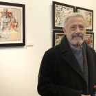 León acogerá una exposición de retratos de escritores leoneses realizados por el artista Félix de la Vega. En la foto de abado,  Jesús Torbado