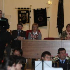 El investigador Javier Antón cantó el pregón acompañado por la Banda Municipal de Música de Mansilla