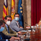 La ministra de Trabajo, Yolanda Díez, con el presidente de la Ceoe, Antonio Garamendi. ATIENZA